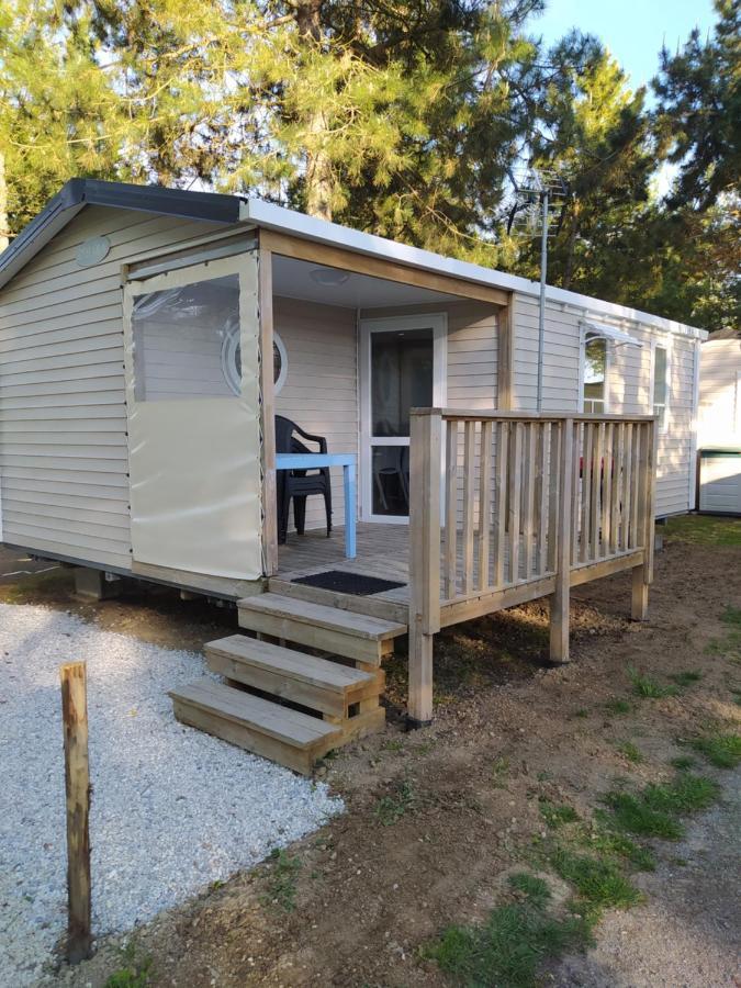 Hotel Camping Les Peupliers à Saint-Pere-en-Retz Extérieur photo