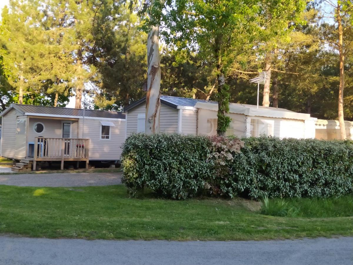 Hotel Camping Les Peupliers à Saint-Pere-en-Retz Extérieur photo