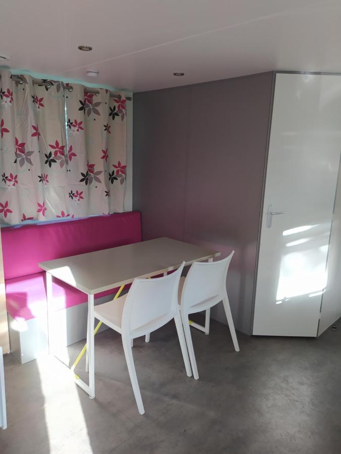 Hotel Camping Les Peupliers à Saint-Pere-en-Retz Extérieur photo