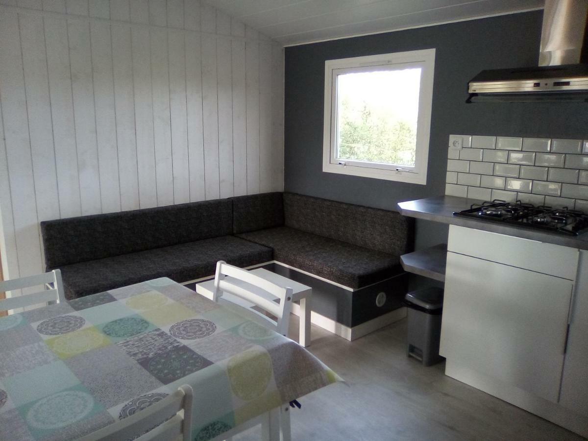 Hotel Camping Les Peupliers à Saint-Pere-en-Retz Extérieur photo