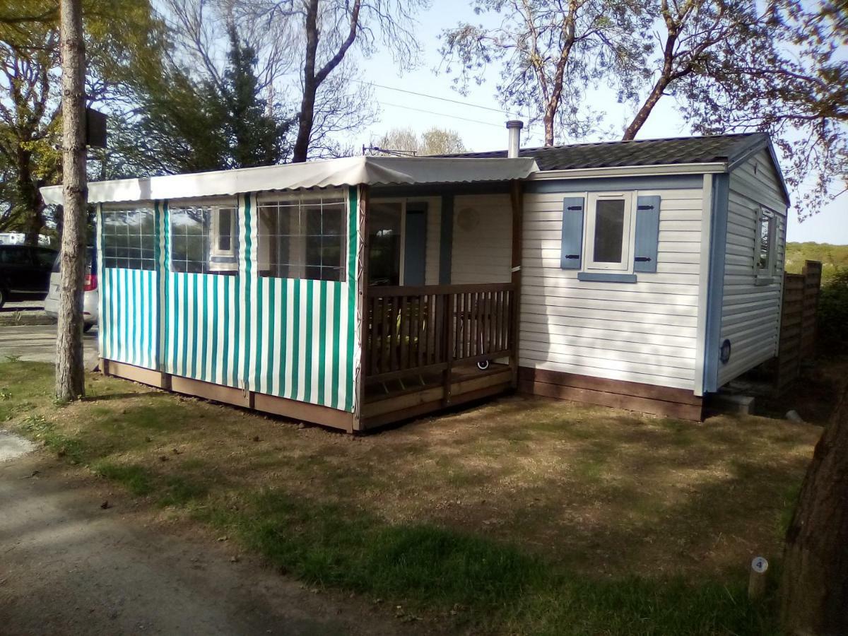Hotel Camping Les Peupliers à Saint-Pere-en-Retz Extérieur photo